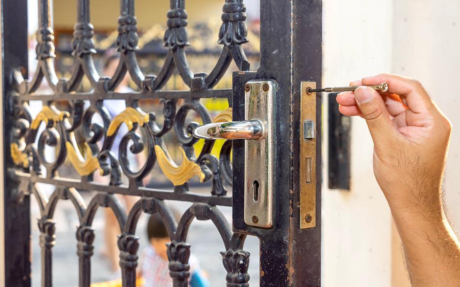 confiance serrurier prix changement serrure Limours