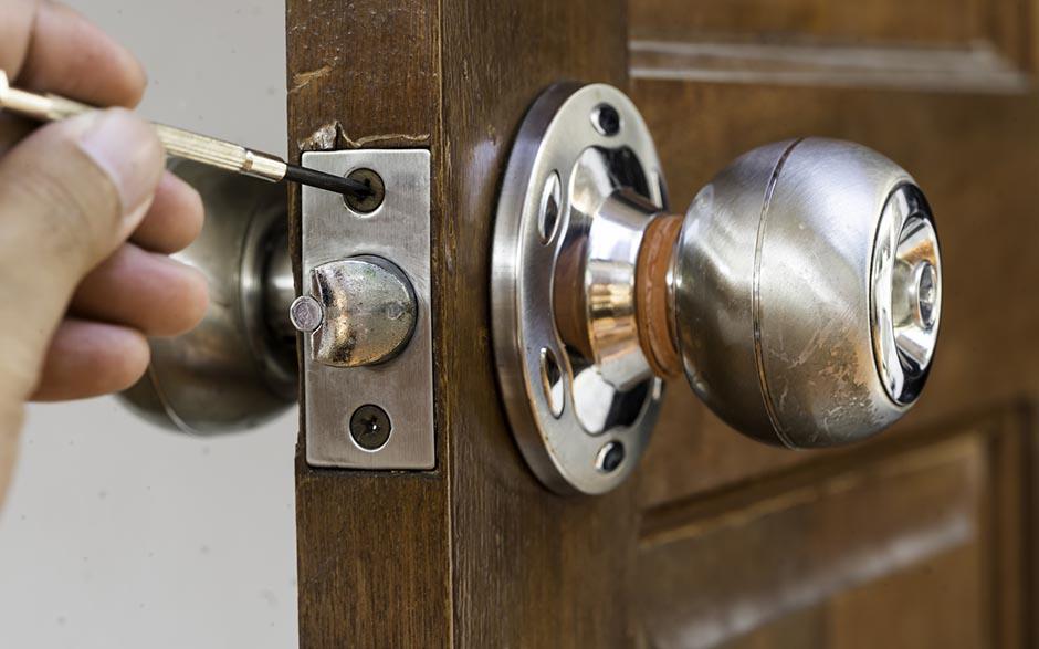 confiance serrurier prix changement serrure Limours